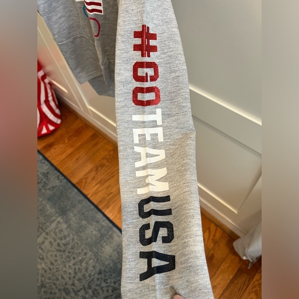 Hello Kitty Olympic cropped sweatshirt, NWT - Picture 3 of 7